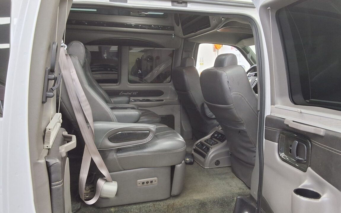 CHEVROLET EXPRESS VAN 6 2017 - zdjęcie 12