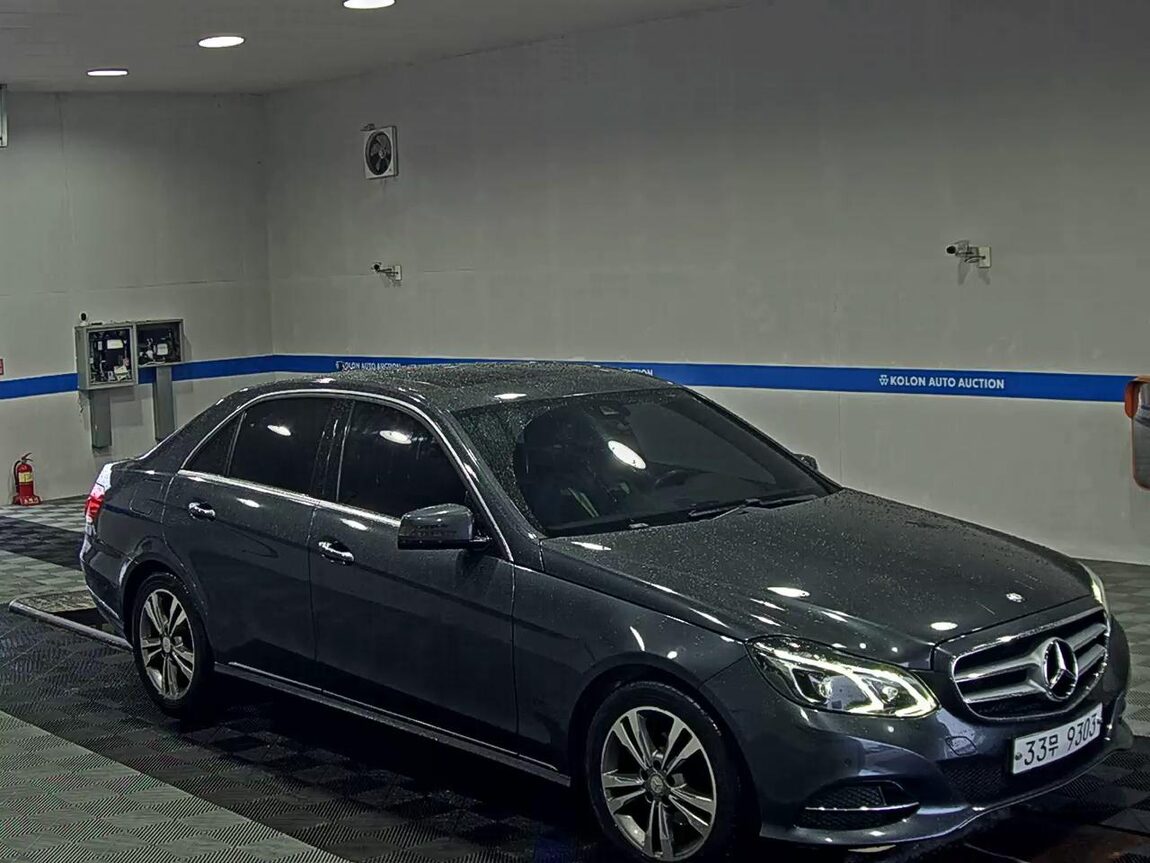 MERCEDES-BENZ E-CLASS (4TH GEN) E220 CDI AVANTGARDE 2014 - zdjęcie 3
