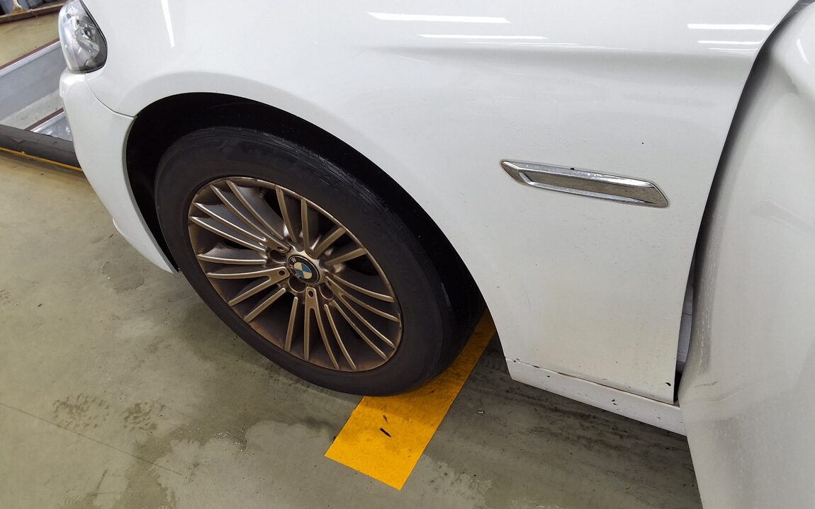 BMW 5 SERIES (6TH GEN) 520d xDRIVE 2014 - zdjęcie 24