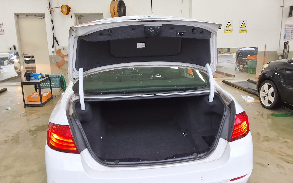 BMW 5 SERIES (6TH GEN) 520d xDRIVE 2014 - zdjęcie 15