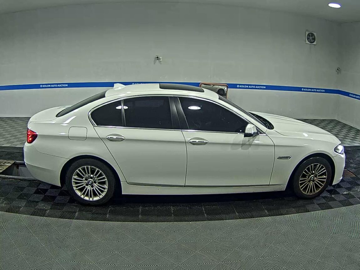 BMW 5 SERIES (6TH GEN) 520d xDRIVE 2014 - zdjęcie 4