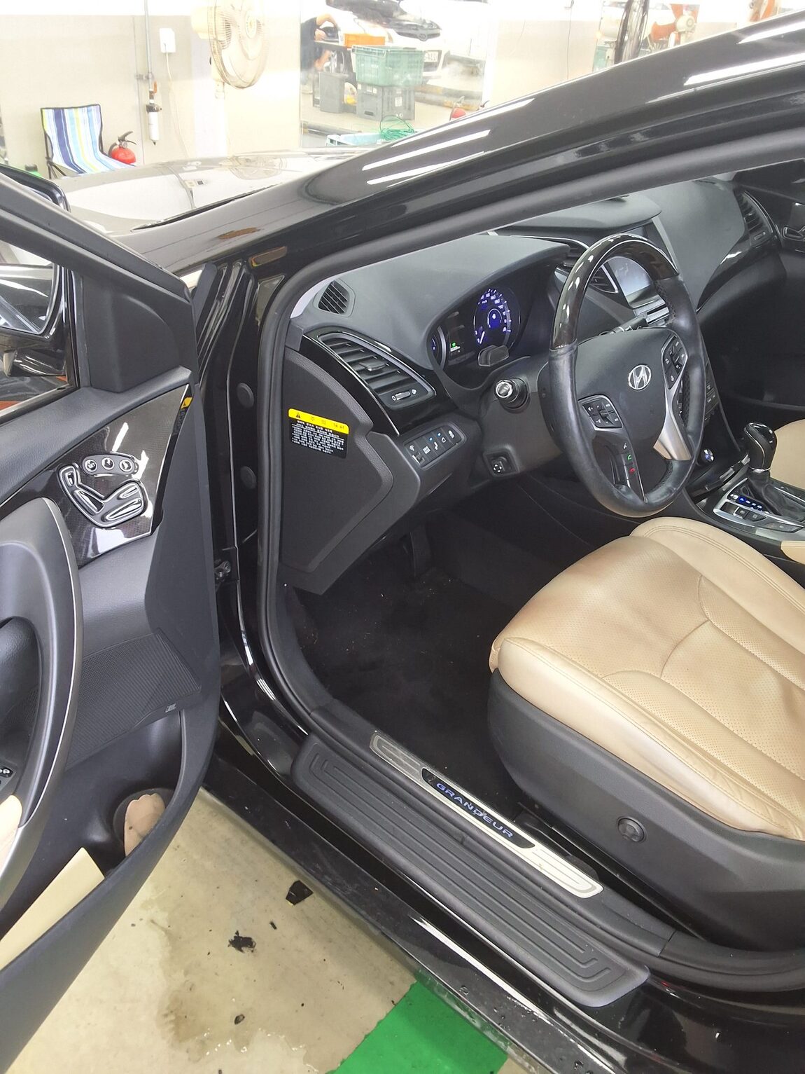 HYUNDAI GRANDEUR HG HYBRID 2.4 HEV PREMIUM COLLECTION 2017 - zdjęcie 10