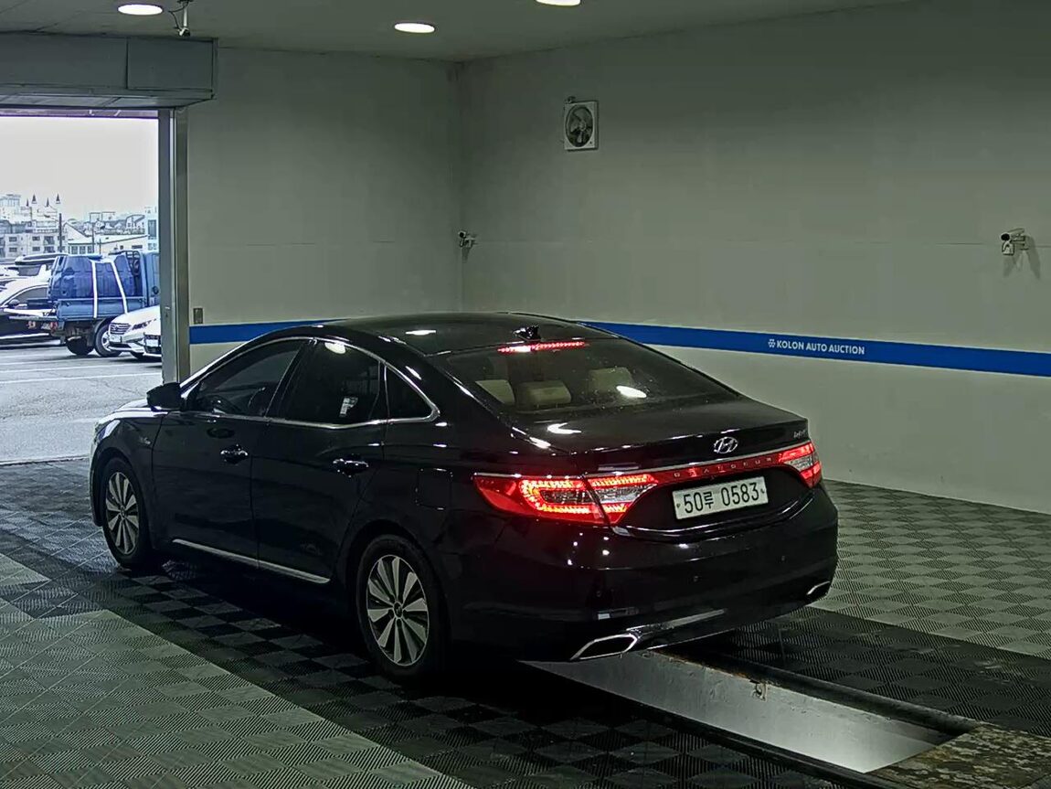 HYUNDAI GRANDEUR HG HYBRID 2.4 HEV PREMIUM COLLECTION 2017 - zdjęcie 6