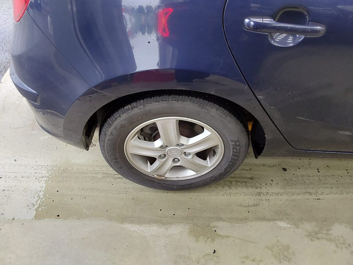 HYUNDAI i30 1.6 VVT DELUXE 2008 - zdjęcie 24
