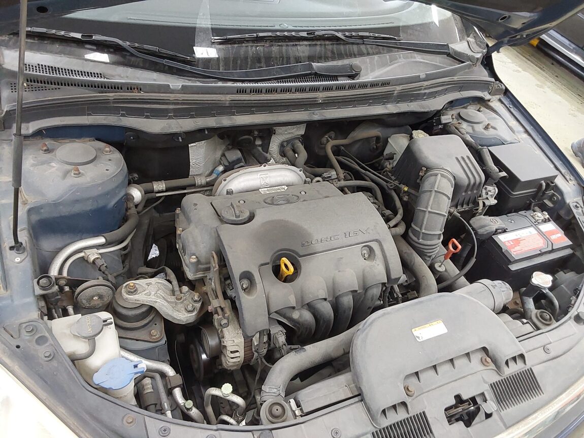 HYUNDAI i30 1.6 VVT DELUXE 2008 - zdjęcie 19