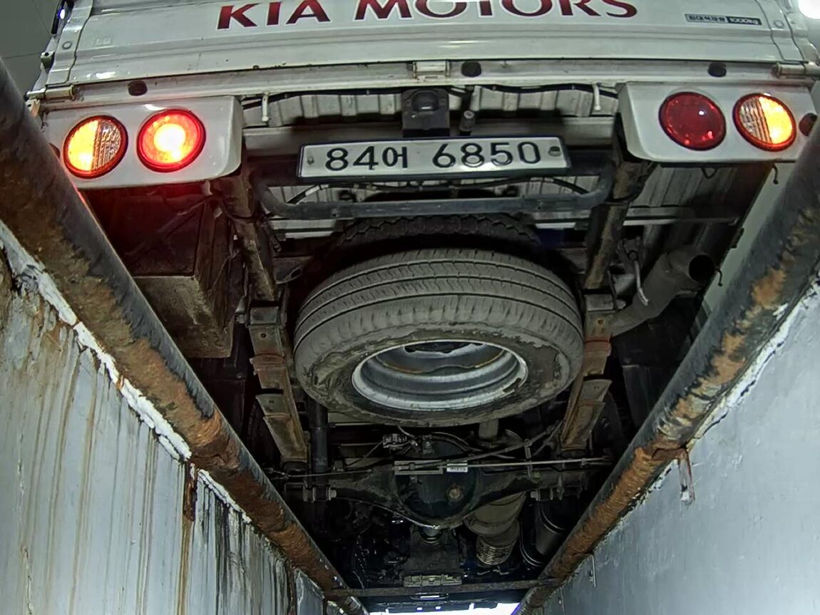 KIA BONGO III CARGO CRDi KING CAB EXTRA LONG WHEELBASE 2019 - zdjęcie 8