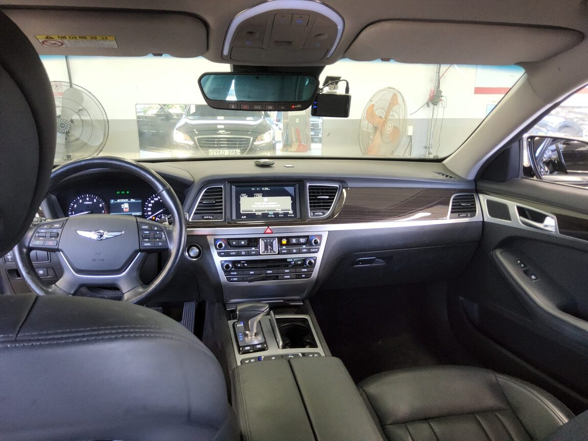 GENESIS G80 3.3 GDi AWD LUXURY 2017 - zdjęcie 11