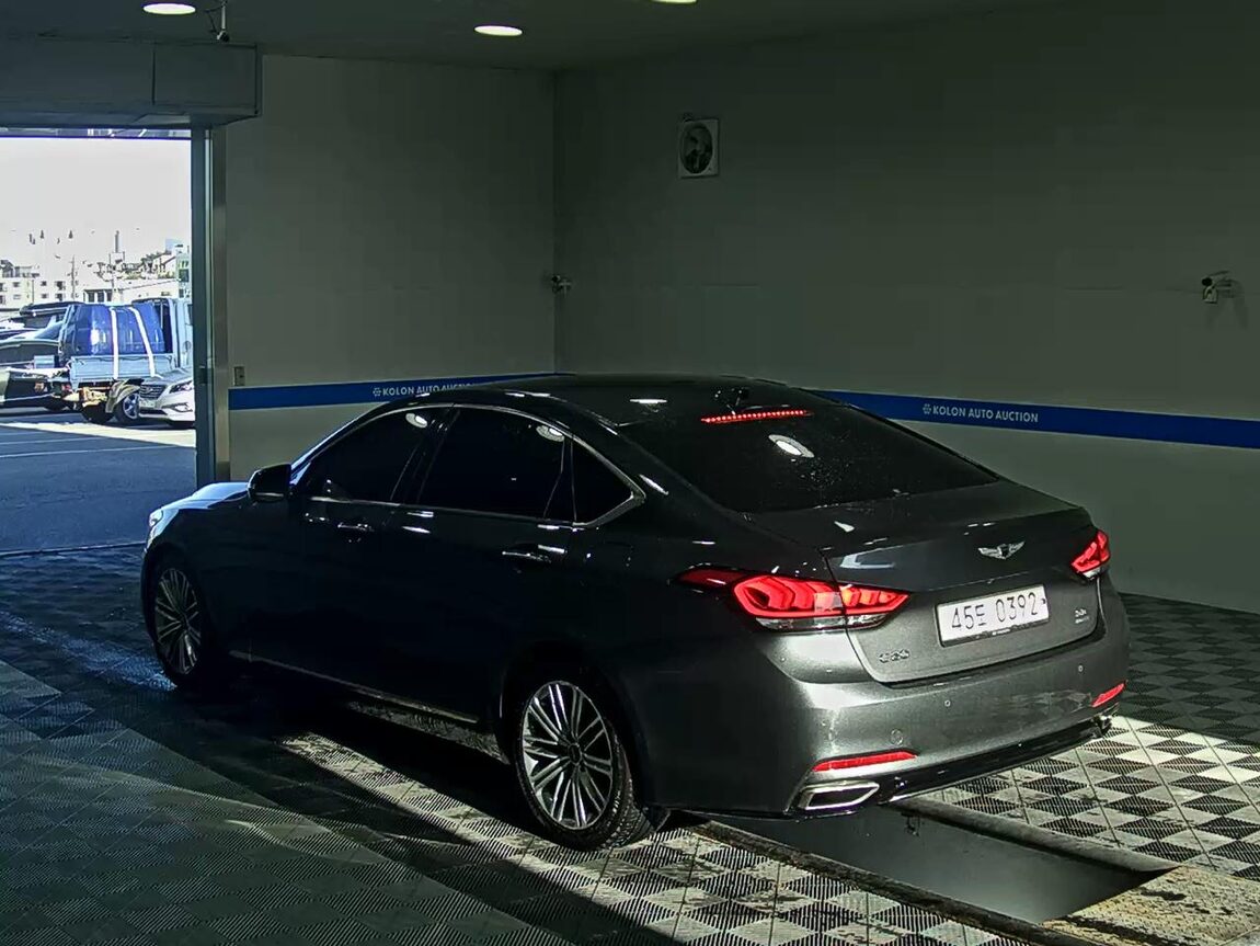 GENESIS G80 3.3 GDi AWD LUXURY 2017 - zdjęcie 6