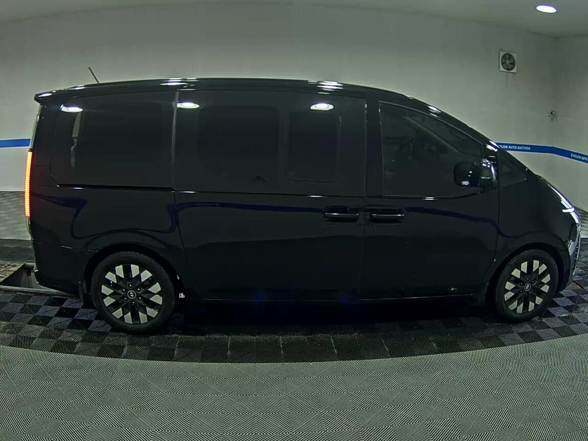 HYUNDAI STARIA 2.2 DIESEL LOUNGE 9-SEATER 4WD INSPIRATION 2022 - zdjęcie 4