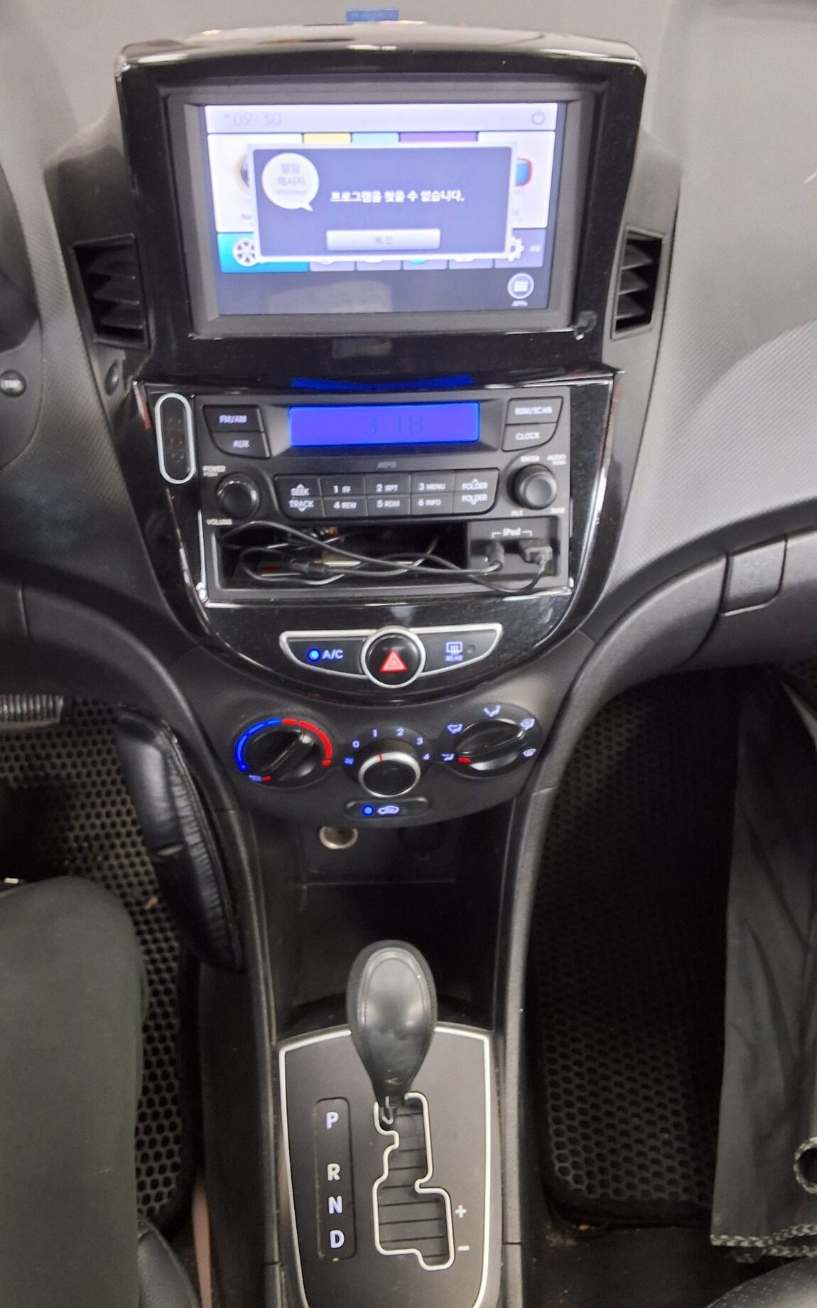 HYUNDAI NEW ACCENT 1.6 VGT SMART 2014 - zdjęcie 18
