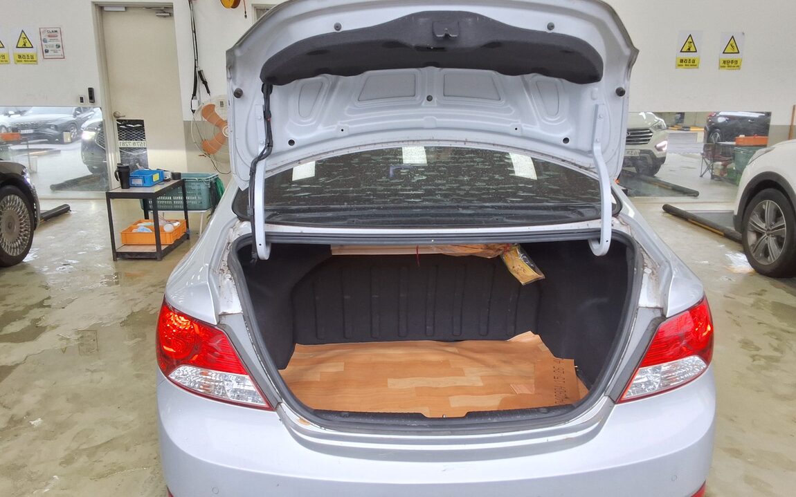 HYUNDAI NEW ACCENT 1.6 VGT SMART 2014 - zdjęcie 15