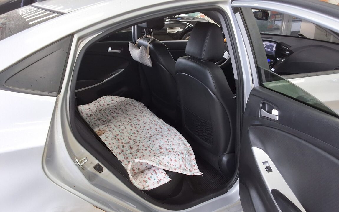 HYUNDAI NEW ACCENT 1.6 VGT SMART 2014 - zdjęcie 13