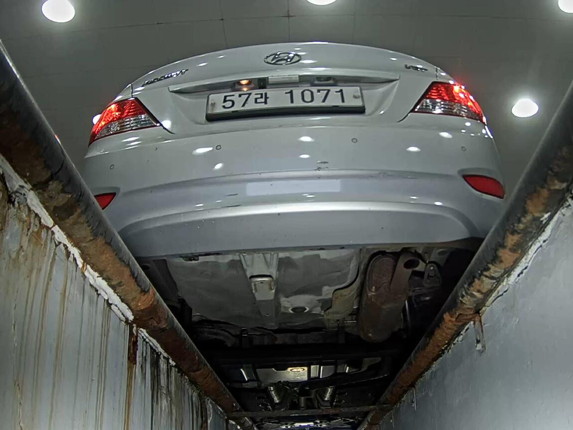 HYUNDAI NEW ACCENT 1.6 VGT SMART 2014 - zdjęcie 8