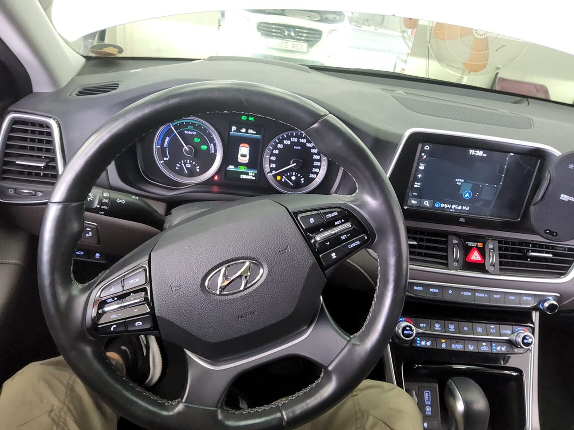 HYUNDAI GRANDEUR IG HYBRID 2.4 HEV EXCLUSIVE SPECIAL 2018 - zdjęcie 17