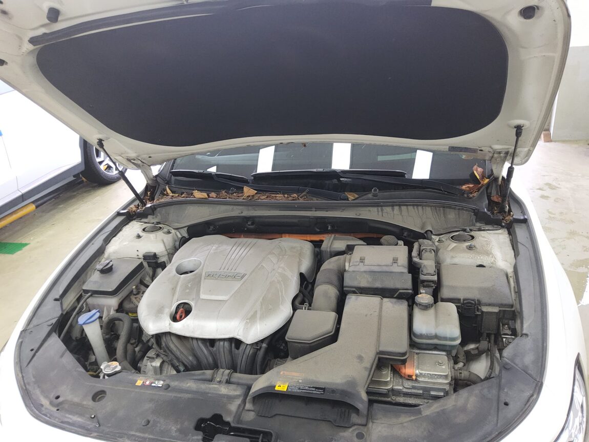 HYUNDAI GRANDEUR IG HYBRID 2.4 HEV EXCLUSIVE SPECIAL 2018 - zdjęcie 21