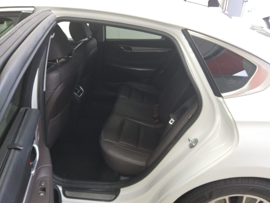 HYUNDAI GRANDEUR IG HYBRID 2.4 HEV EXCLUSIVE SPECIAL 2018 - zdjęcie 12