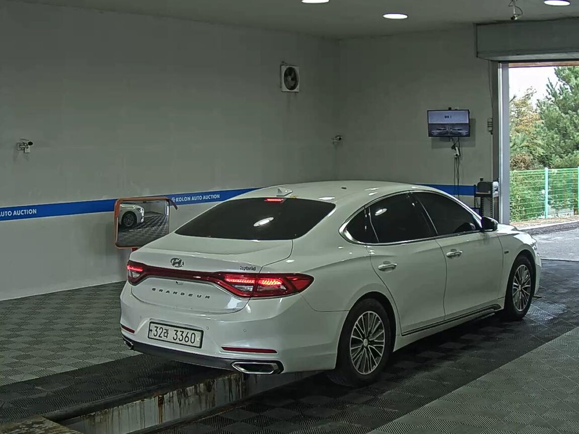 HYUNDAI GRANDEUR IG HYBRID 2.4 HEV EXCLUSIVE SPECIAL 2018 - zdjęcie 5