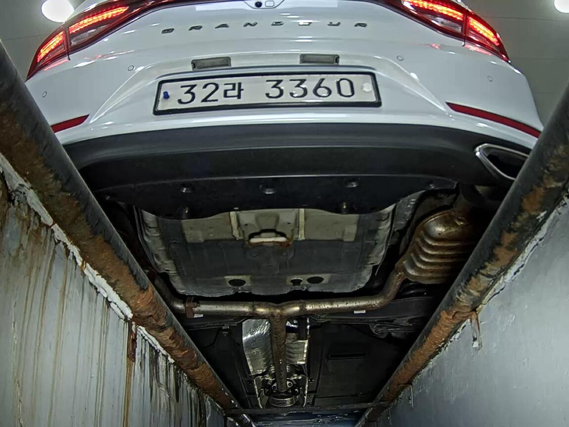 HYUNDAI GRANDEUR IG HYBRID 2.4 HEV EXCLUSIVE SPECIAL 2018 - zdjęcie 8