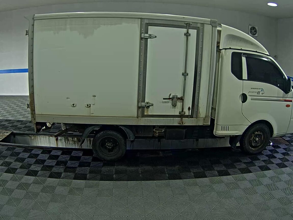 HYUNDAI PORTER II FREEZER BOX TRUCK SUPER CAB 2016 - zdjęcie 4