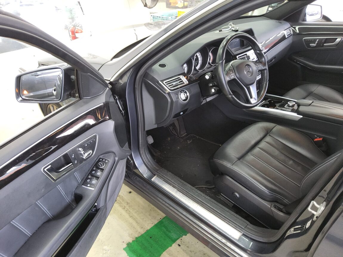 MERCEDES-BENZ E-CLASS (4TH GEN) E220 CDI BLUETEC AVANTGARDE 2016 - zdjęcie 10