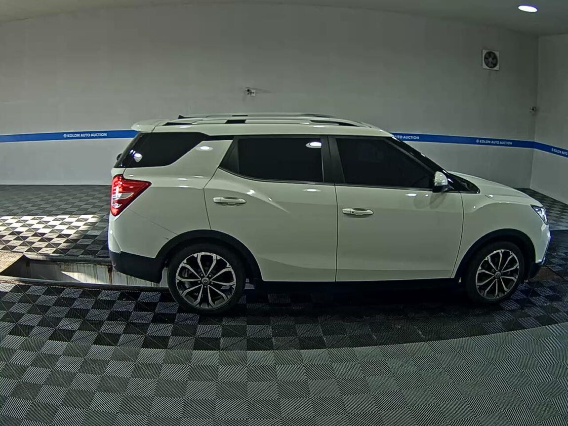 KG MOBILITY (SSANGYONG) TIVOLI AIR GASOLINE 2WD RX 2017 - zdjęcie 4
