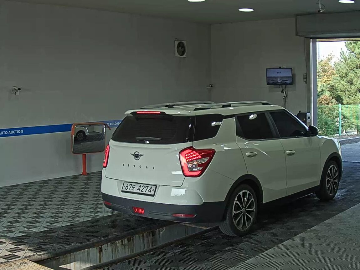 KG MOBILITY (SSANGYONG) TIVOLI AIR GASOLINE 2WD RX 2017 - zdjęcie 5
