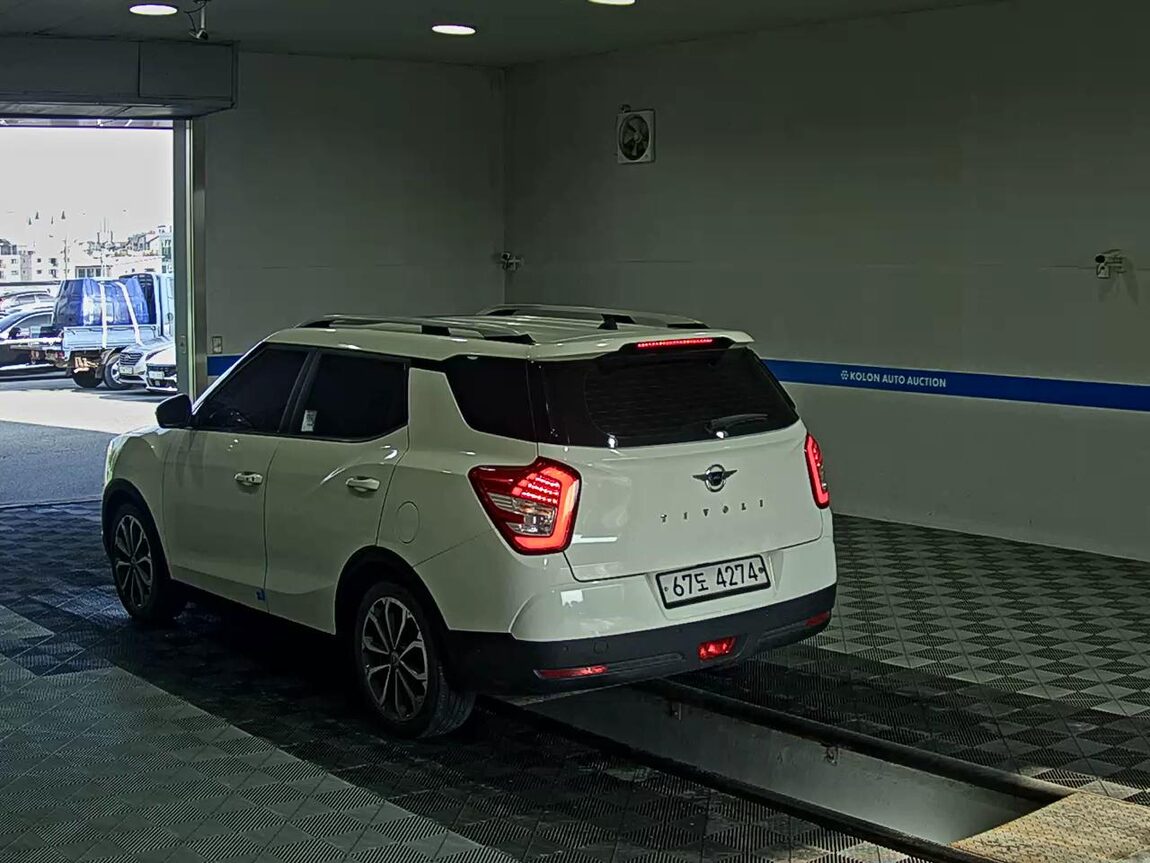 KG MOBILITY (SSANGYONG) TIVOLI AIR GASOLINE 2WD RX 2017 - zdjęcie 6