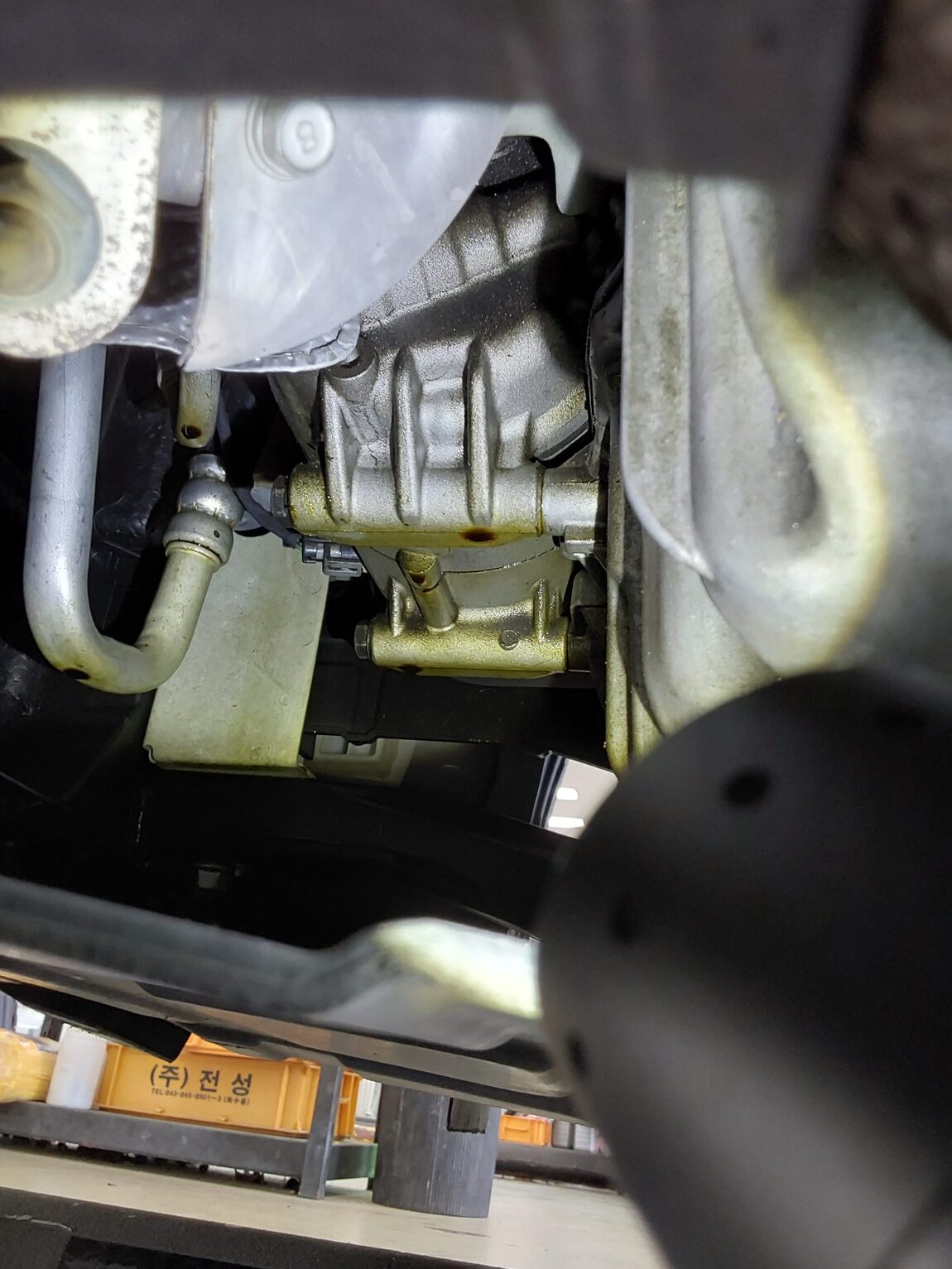 KG MOBILITY (SSANGYONG) TIVOLI AIR GASOLINE 2WD RX 2017 - zdjęcie 29