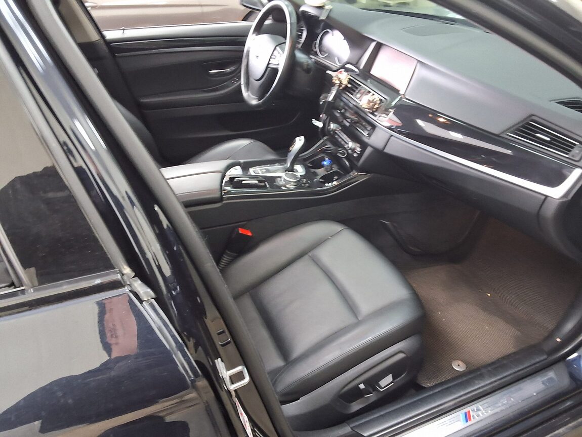 BMW 5 SERIES (6TH GEN) 520d xDRIVE M AERODYNAMIC 2016 - zdjęcie 15