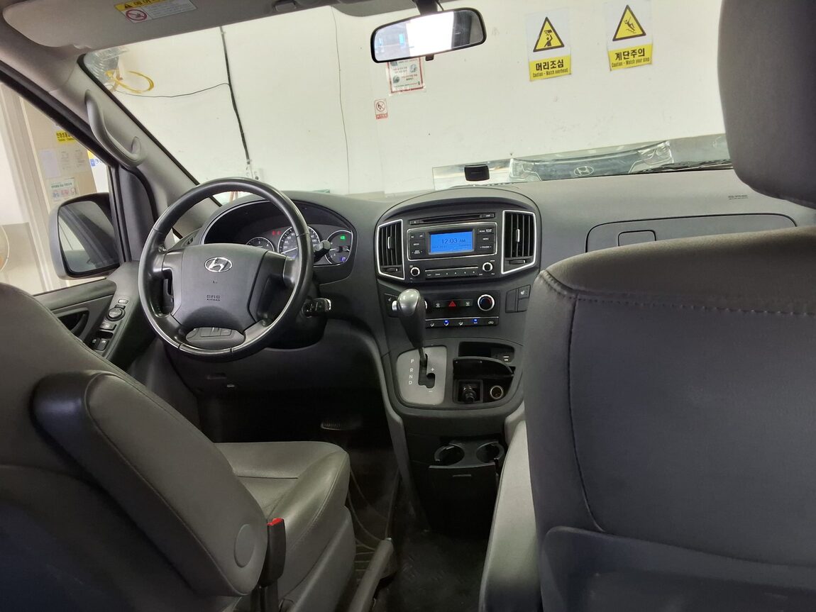 HYUNDAI THE NEW GRAND STAREX 5-SEATER DIESEL VAN SMART 2019 - zdjęcie 11
