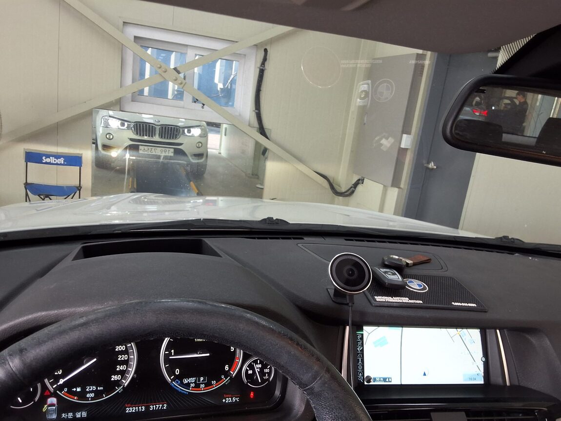 BMW X3 (2ND GEN) 20d xDRIVE X LINE 2016 - zdjęcie 25