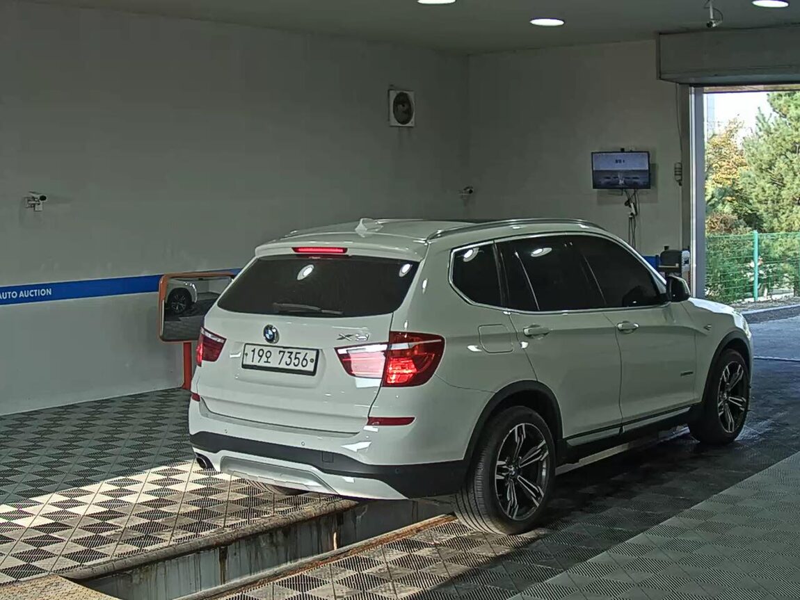 BMW X3 (2ND GEN) 20d xDRIVE X LINE 2016 - zdjęcie 5