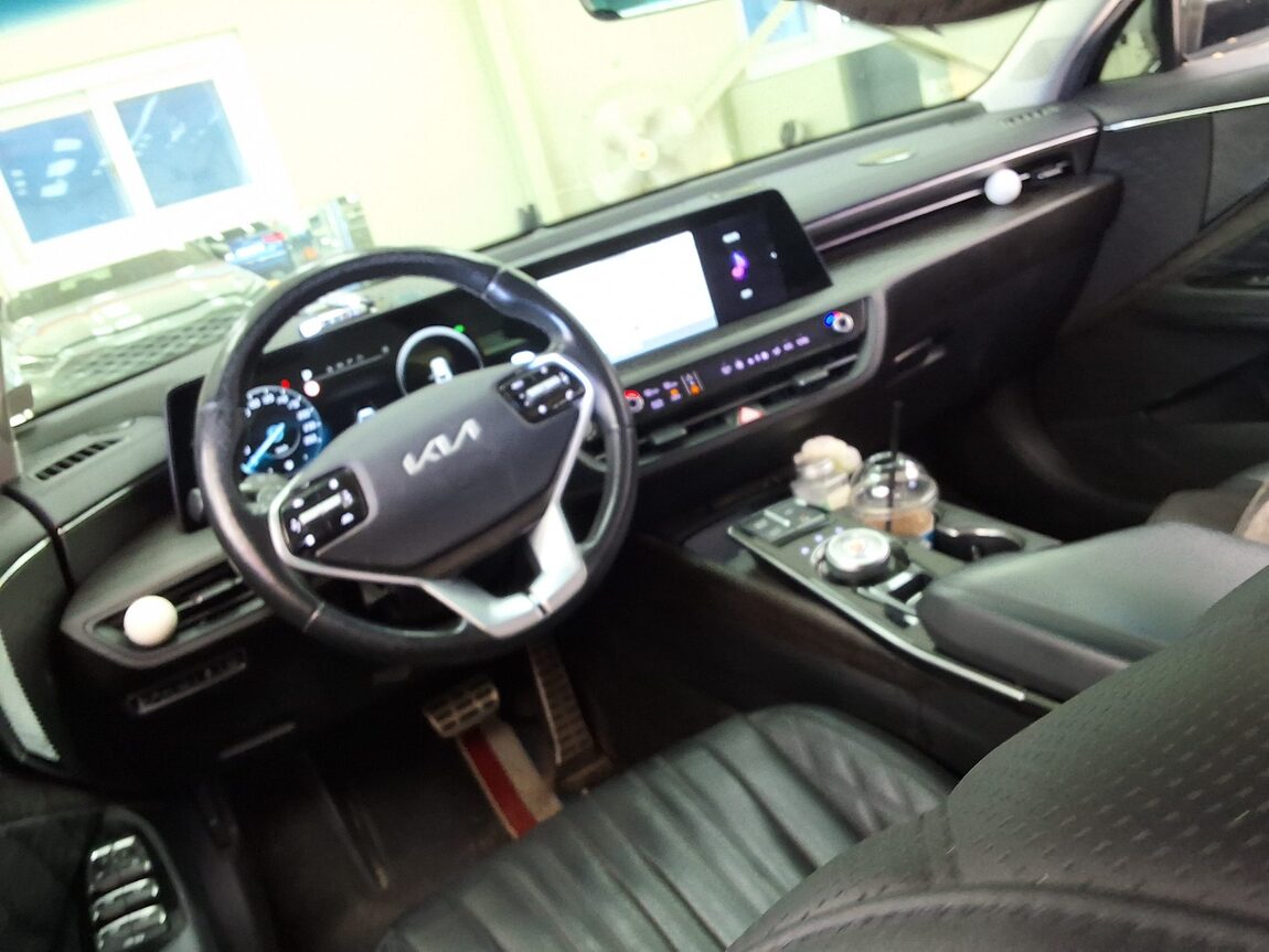 KIA K8 HYBRID HEV SIGNATURE 2022 - zdjęcie 12