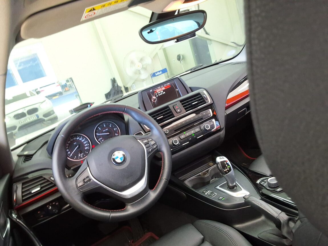 BMW 1 SERIES (2ND GEN) 5-DOOR 118d SPORT LINE 2016 - zdjęcie 12