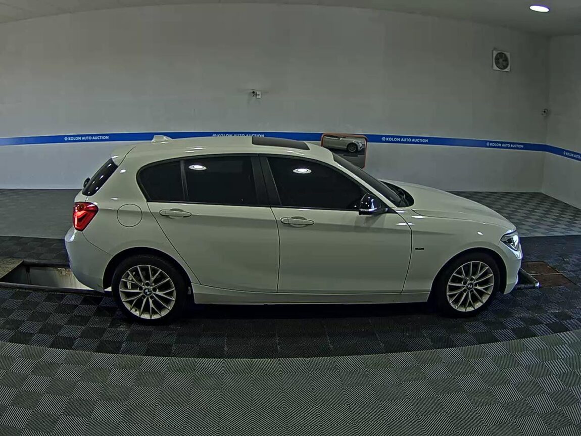 BMW 1 SERIES (2ND GEN) 5-DOOR 118d SPORT LINE 2016 - zdjęcie 4