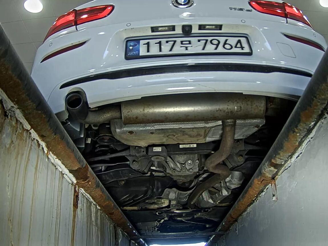 BMW 1 SERIES (2ND GEN) 5-DOOR 118d SPORT LINE 2016 - zdjęcie 8