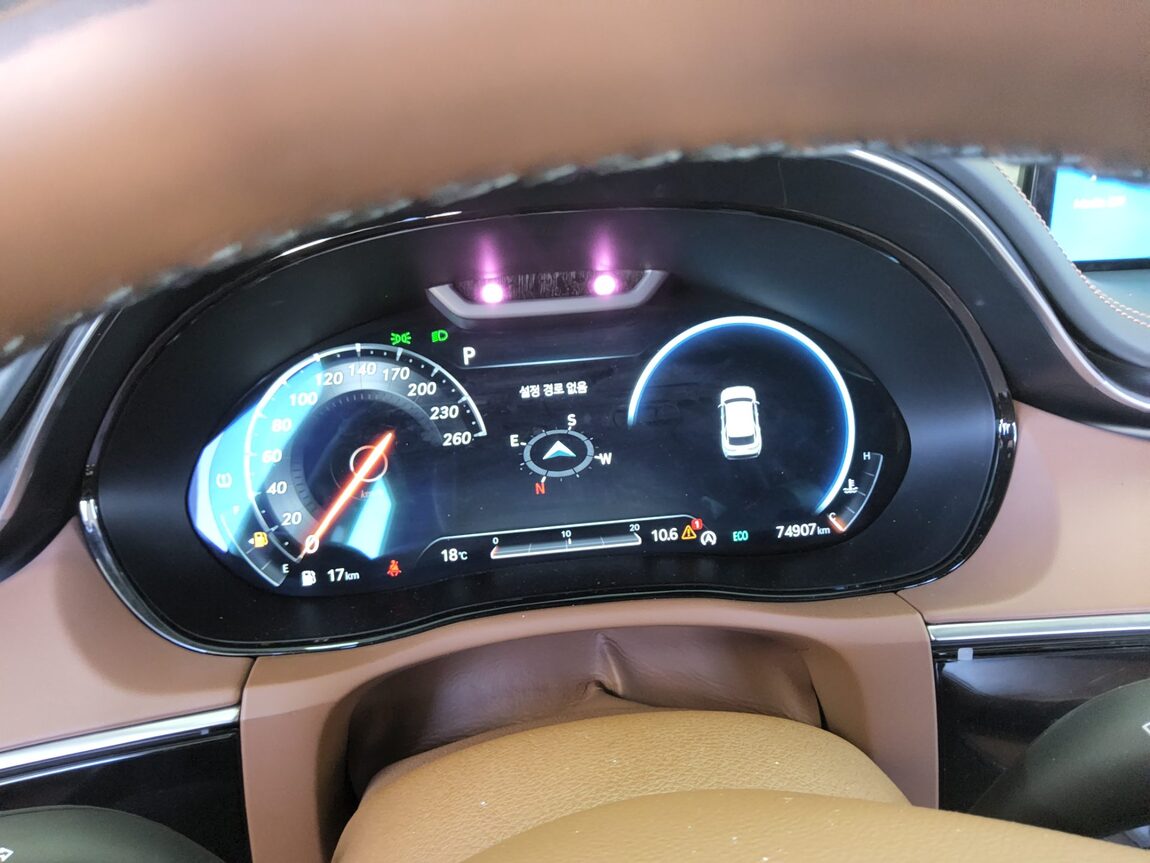 GENESIS GV70 2.5T 2WD BASE MODEL 2023 - zdjęcie 9
