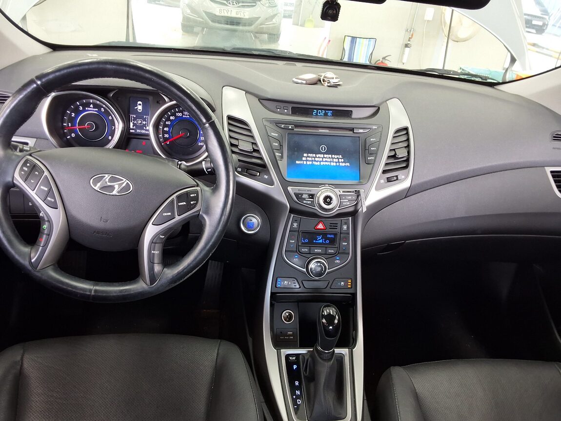 HYUNDAI THE NEW AVANTE MD 1.6 GDi MODERN 2014 - zdjęcie 11