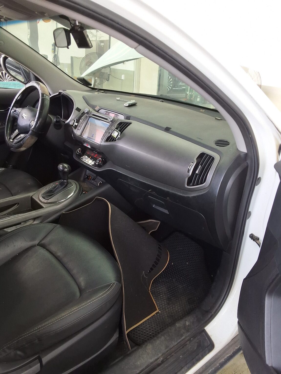 KIA THE NEW SPORTAGE R DIESEL R2.0 2WD TRENDY 2014 - zdjęcie 14