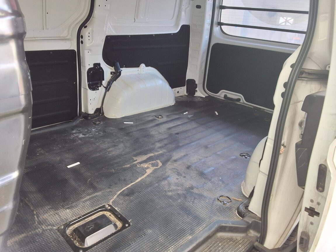 HYUNDAI STARIA 2.2 DIESEL CARGO 3-SEATER SMART 2023 - zdjęcie 12
