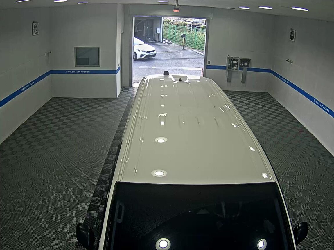 HYUNDAI STARIA 2.2 DIESEL CARGO 3-SEATER SMART 2023 - zdjęcie 7