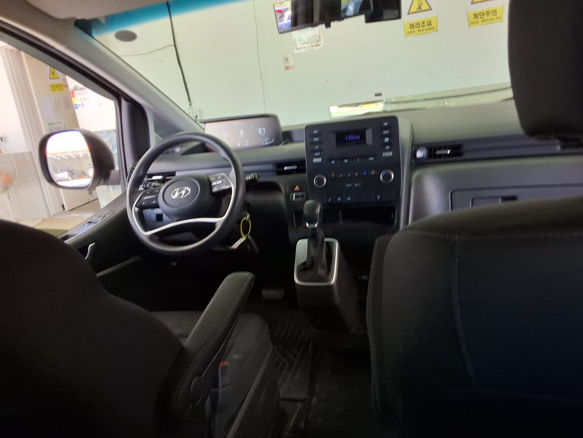 HYUNDAI STARIA 2.2 DIESEL CARGO 5-SEATER SMART 2022 - zdjęcie 11