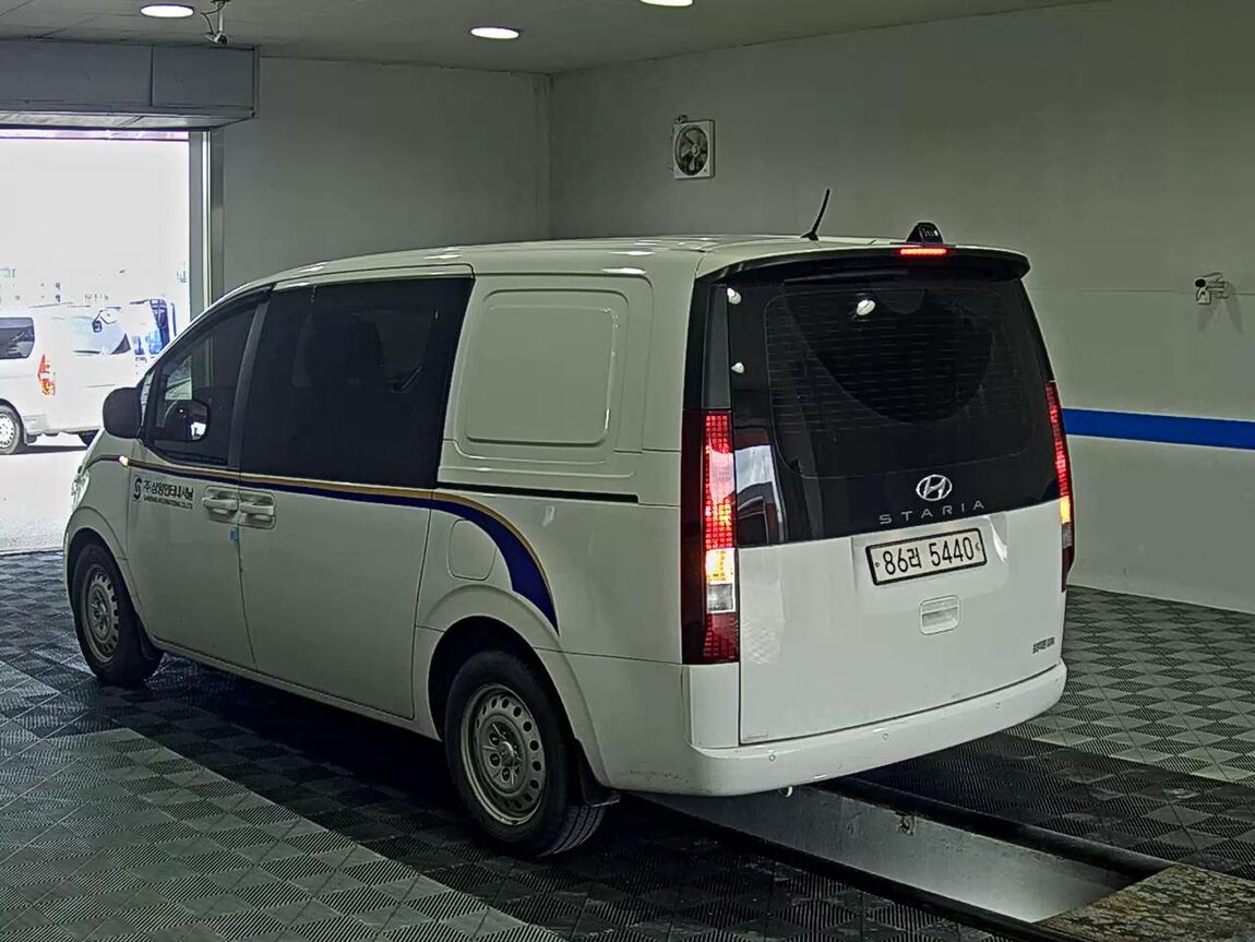 HYUNDAI STARIA 2.2 DIESEL CARGO 5-SEATER SMART 2022 - zdjęcie 6