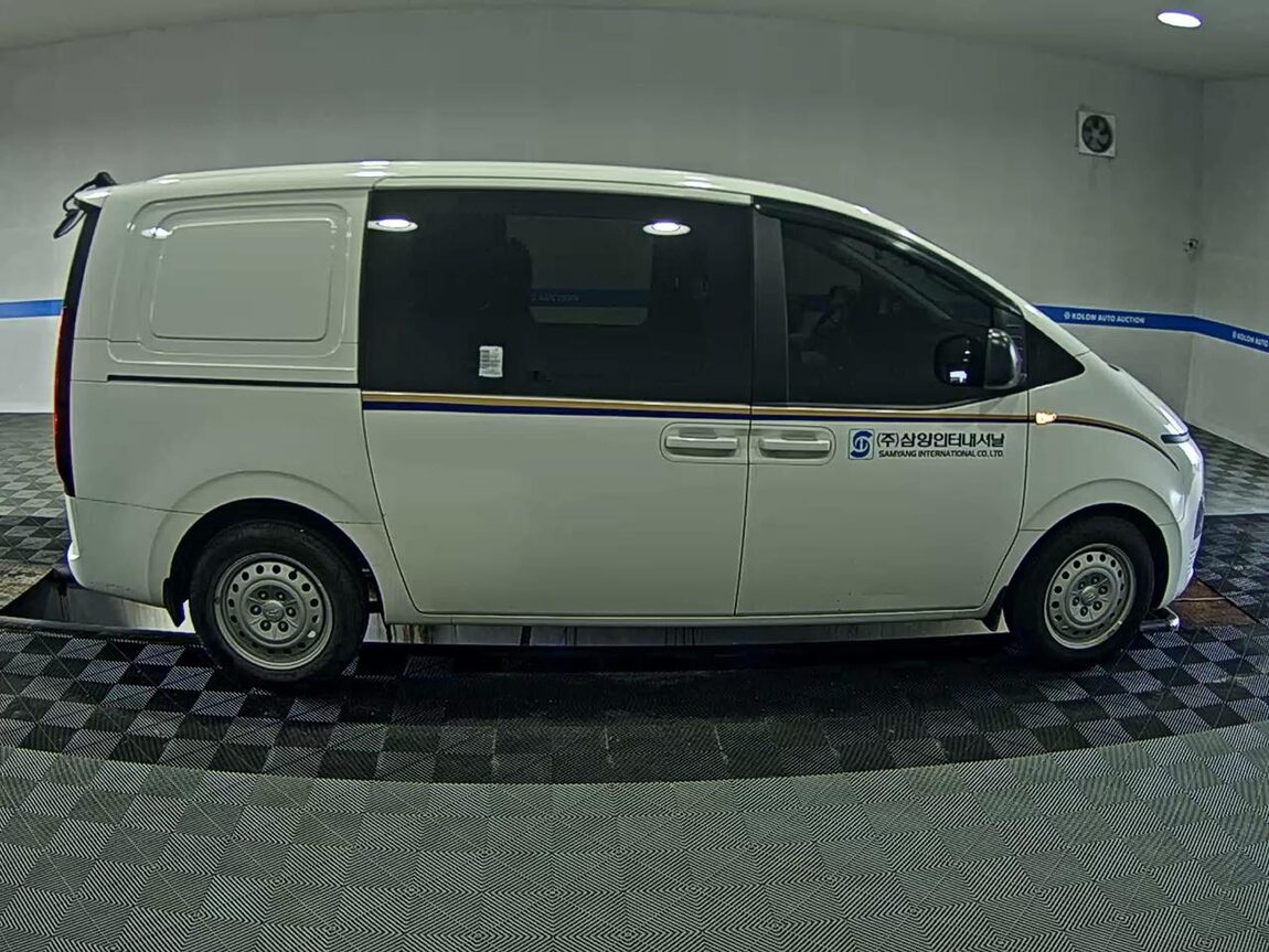 HYUNDAI STARIA 2.2 DIESEL CARGO 5-SEATER SMART 2022 - zdjęcie 4