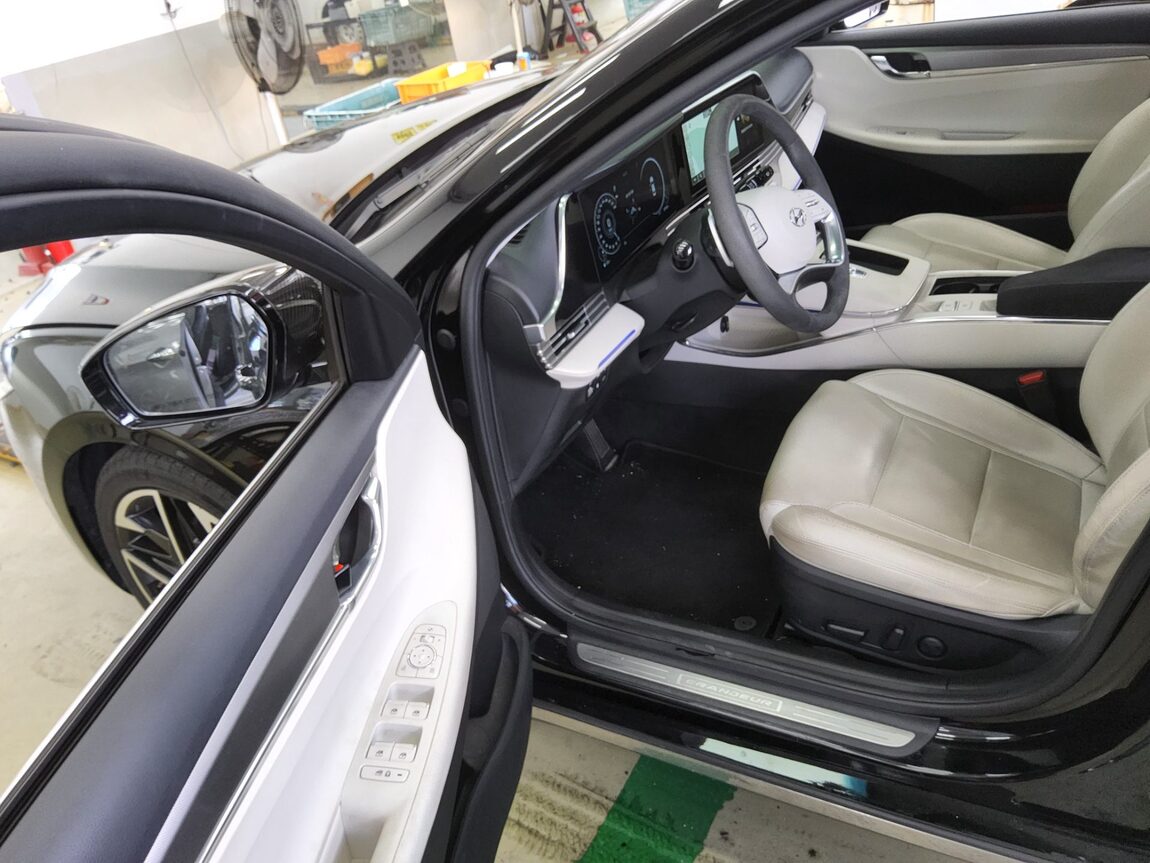 HYUNDAI THE NEW GRANDEUR IG GASOLINE 3.3 LE BLANC 2023 - zdjęcie 10