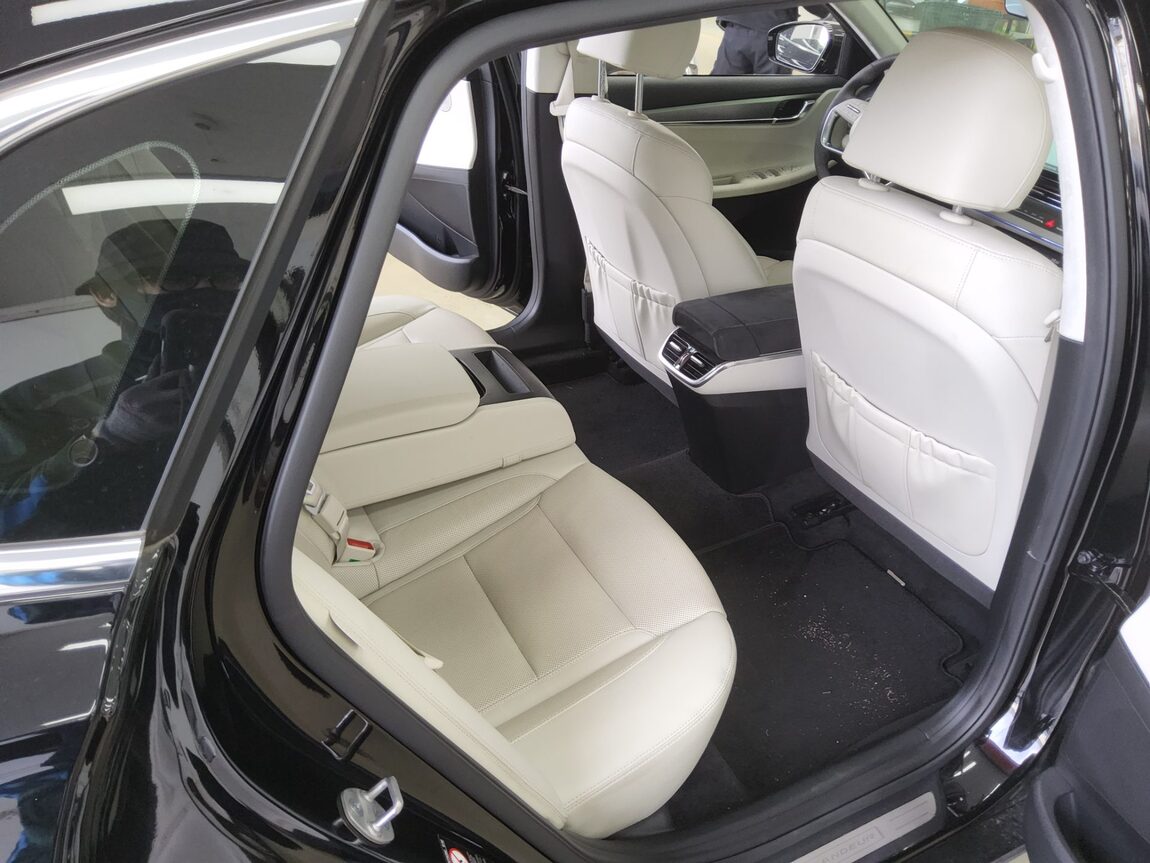 HYUNDAI THE NEW GRANDEUR IG GASOLINE 3.3 LE BLANC 2023 - zdjęcie 13