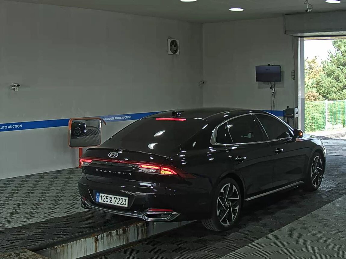 HYUNDAI THE NEW GRANDEUR IG GASOLINE 3.3 LE BLANC 2023 - zdjęcie 5