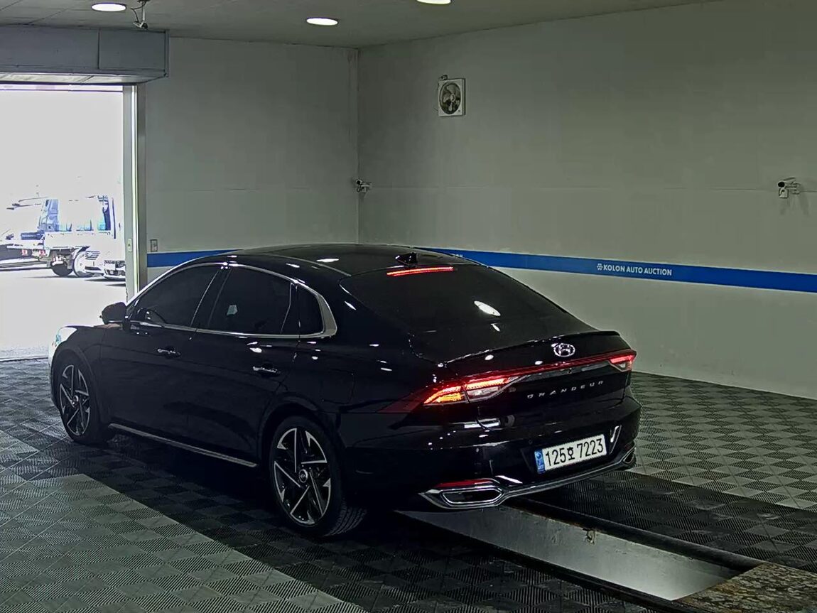 HYUNDAI THE NEW GRANDEUR IG GASOLINE 3.3 LE BLANC 2023 - zdjęcie 6