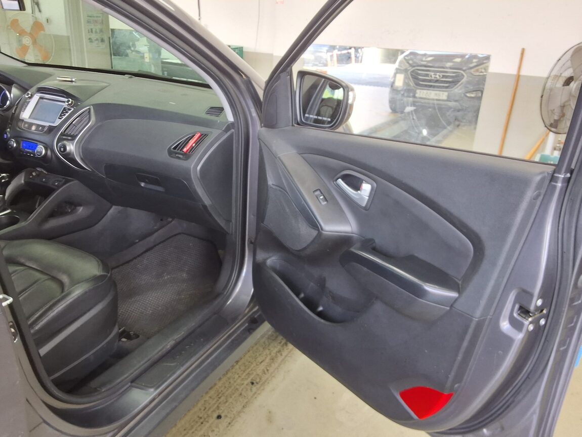 HYUNDAI NEW TUCSON ix DIESEL R2.0 2WD MODERN 2014 - zdjęcie 14