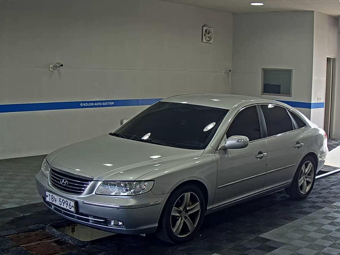 HYUNDAI GRANDEUR NEW LUXURY Q270 LUXURY 2009 - zdjęcie 2